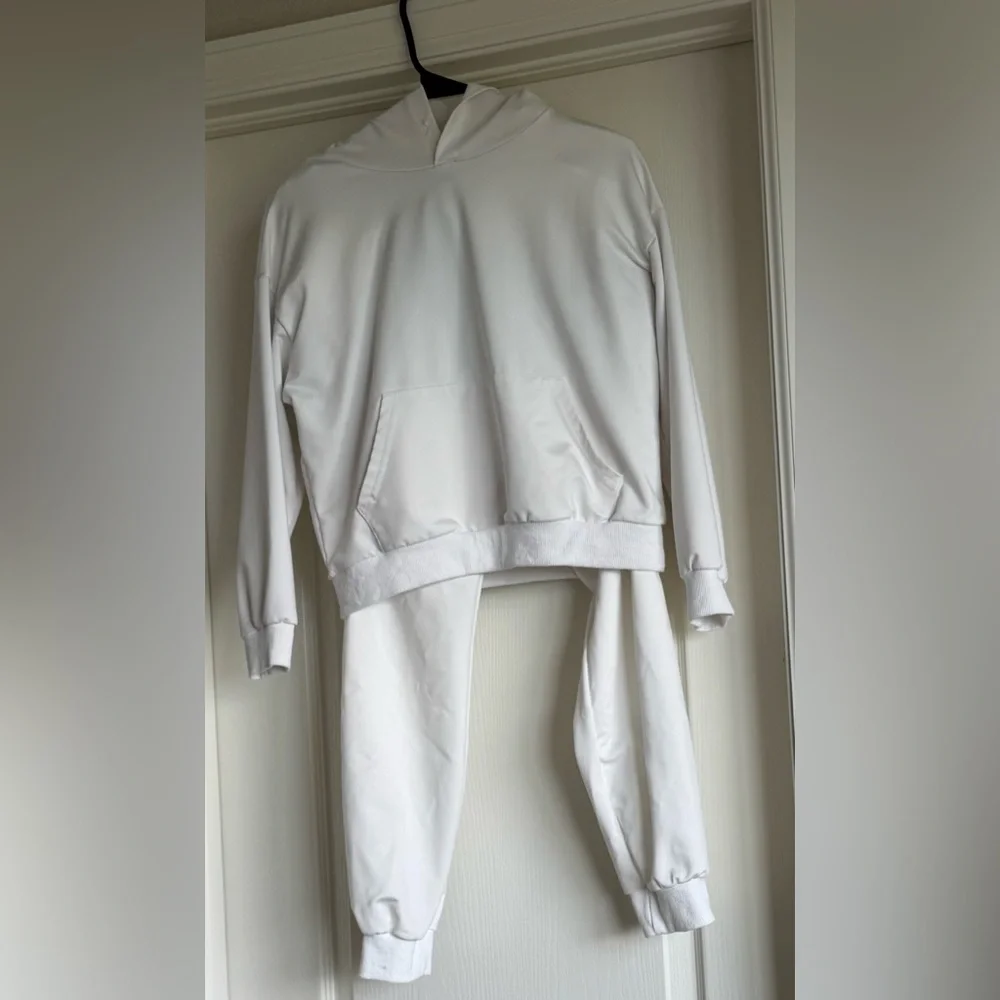 Cream Graphic Sweatshirt & Jogger Set with Black Slogan